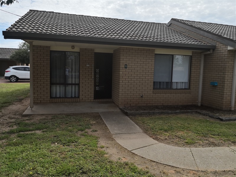 Unit-1-Hawkins-St-Howlong-External-Front.jpg