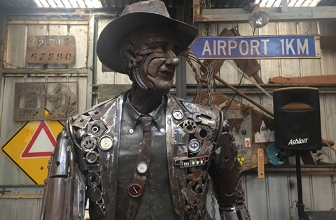 Tim-Fischer-Sculpture.jpg
