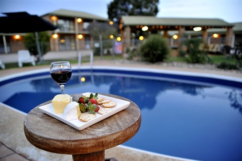 StatesmanMotorInnCorowa
