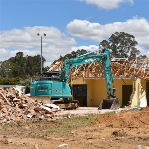 Corowa-Pool-Building-Demo-7.jpg